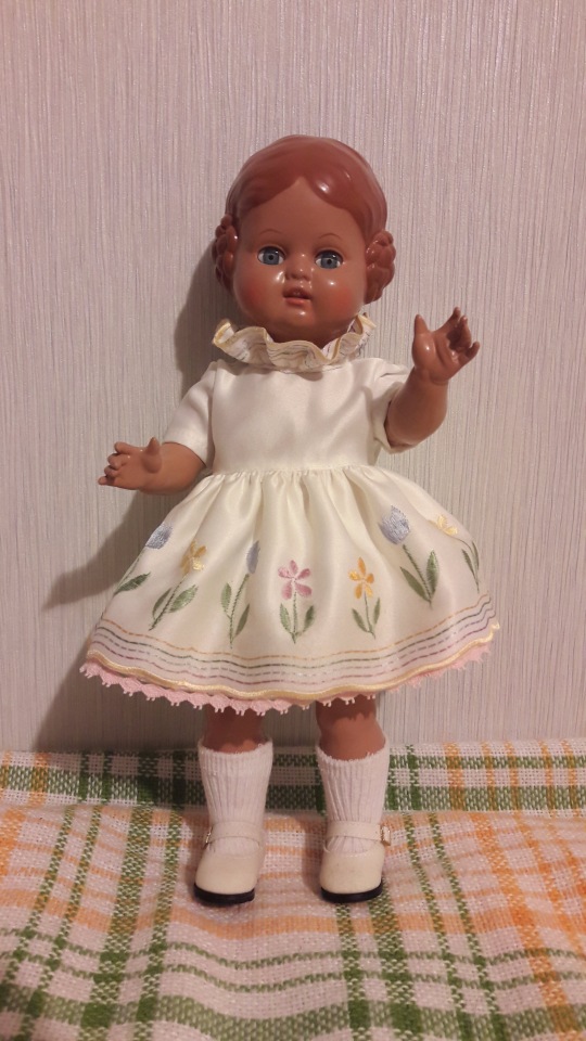 Почему мы покупаем кукол? Одна из версий. Кукла от Schildkrot (фото 2)