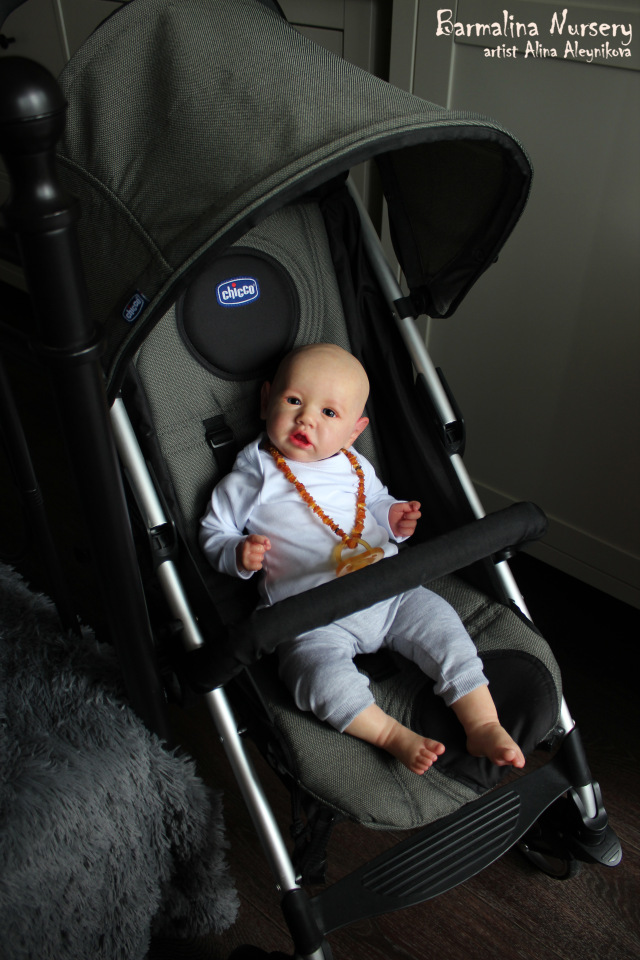 Ну и тут не обошлось без сходства. Малыш реборн (фото 6)