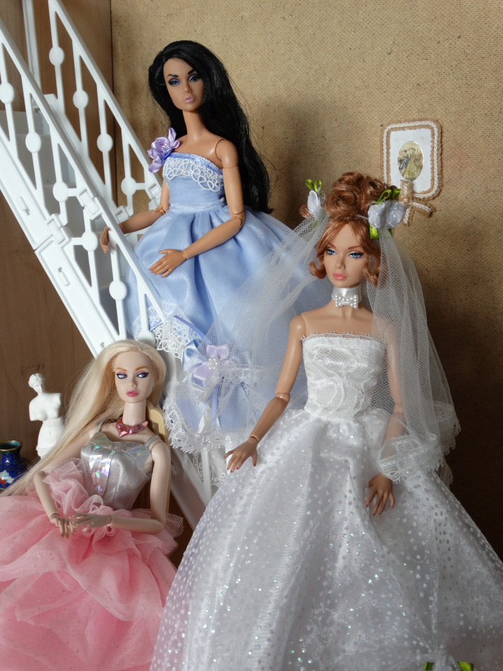 Капроновое безумие. Поппи в вечерних платьях (фото 6)