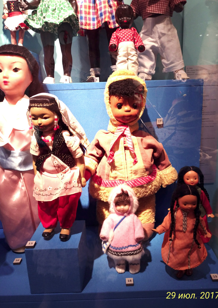 Выставка «Все лучшее – детям. Игрушки 1950–1980 годов из коллекции Сергея Романова». Часть 1