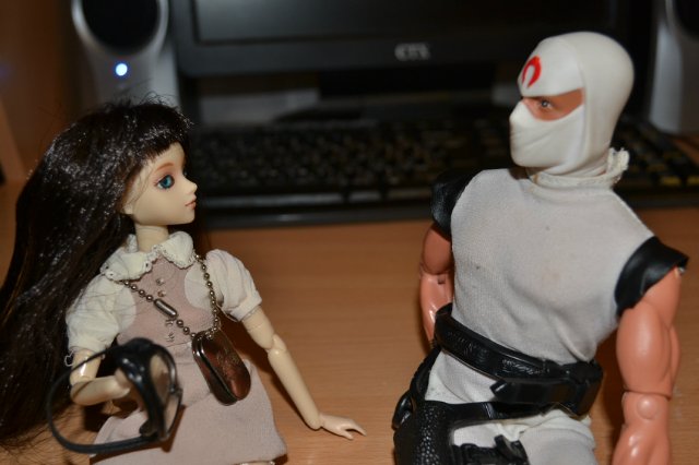 Драма, разыгравшаяся на моем столе. Вия - девушка J-doll от Jun Planning и Киншин (Сердце меча) от Hasbro | Бэйбики Драма, разыгравшаяся на моем столе. Вия - девушка J-doll от Jun Planning и Киншин (Сердце меча) от Hasbro