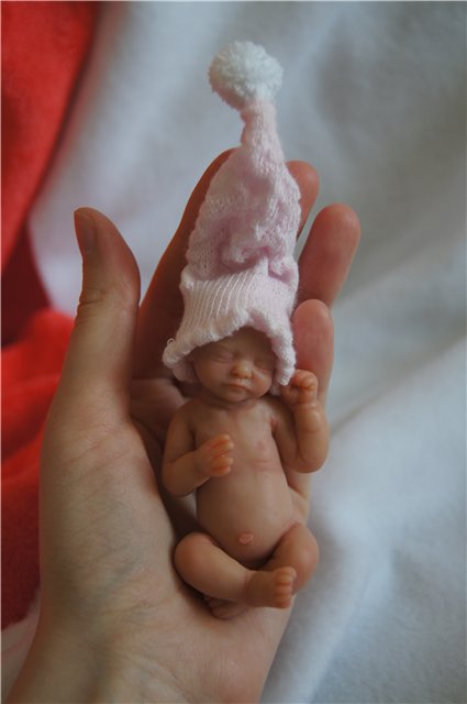 Моя крошка. Авторская мини кукла (фото 7)