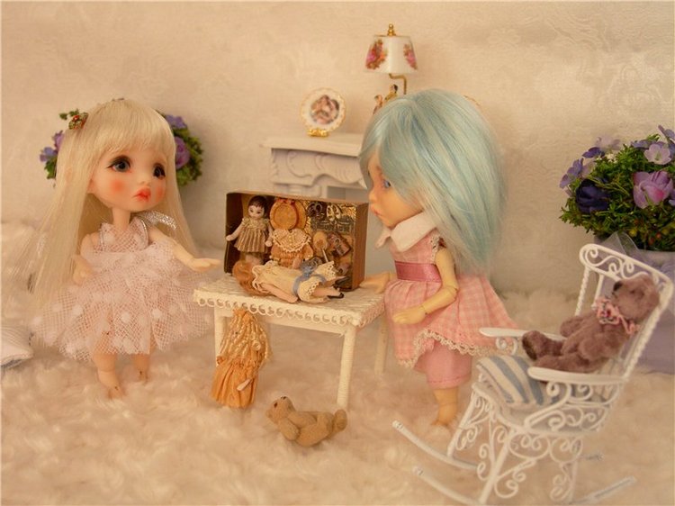 В кротовой норе: "Безумное Чаепитое" и игры Кротов