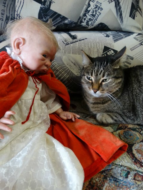 Малышка реборн Пейдж примеряет крестильное платье