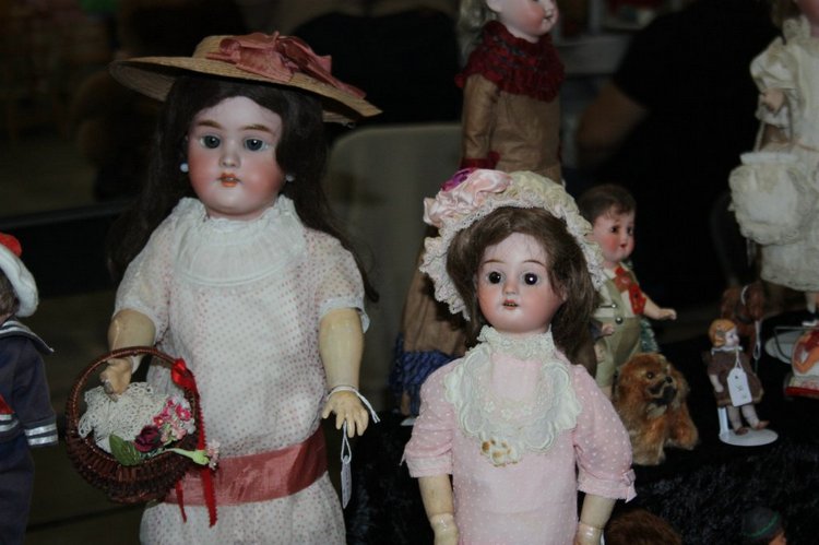 Выставка кукол, мишек тедди, кукольных домиков и миниатюры в Нидерландах 24-25 октября 2015 год. Часть третья - антикварки