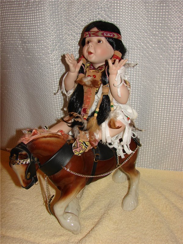 Песня о настоящем индейце, кукла из фарфора (фото 5)