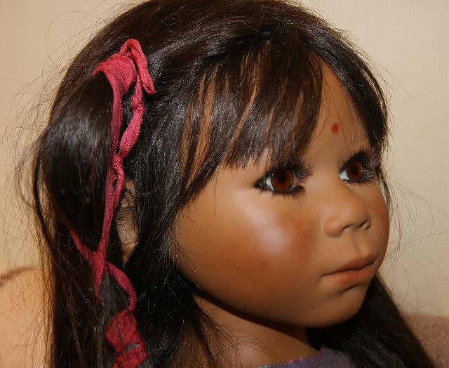 Kavita от Annette Himstedt - глаза смотрящие в душу