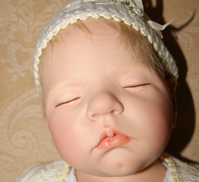 Hildegard Gunzel 2010 Resin Dolls - baby Miriam нежная булочка - сплюшечка (фото 10)