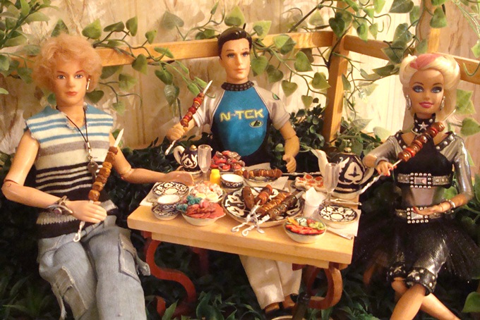 Шашлык остывает! Кукольная миниатюра своими руками