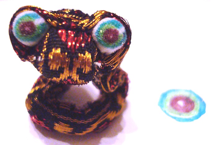 Игрушка-змеюшка на кукольную елку (фото 8)