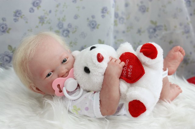 Реборн из Беренджер, нежность в пелёнках