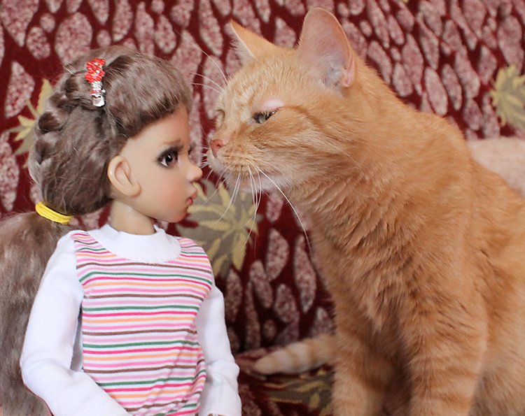 Знакомство Лолы, Kaye Wiggs