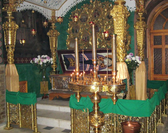 Процент атеистов зависит от обстоятельств или Возвращение святителя Луки Крымского