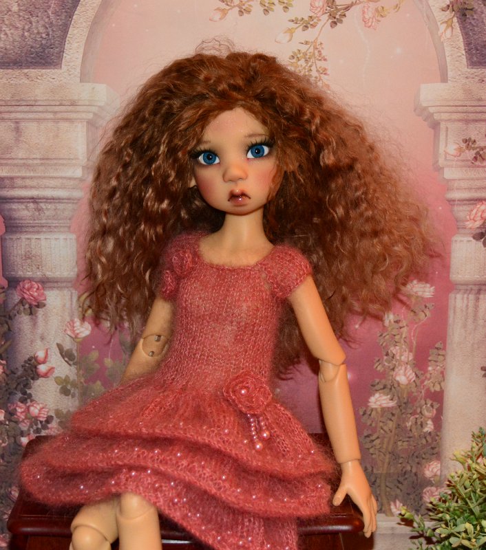 Весеннее обновление. Платья для кукол Kaye Wiggs