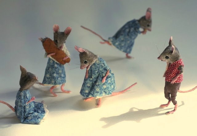 Мышиный дом или Жизнь замечательных мышей. Авторские игрушки в книжной иллюстрации. Мэгги Руди (Maggie Rudy) - "Mouses