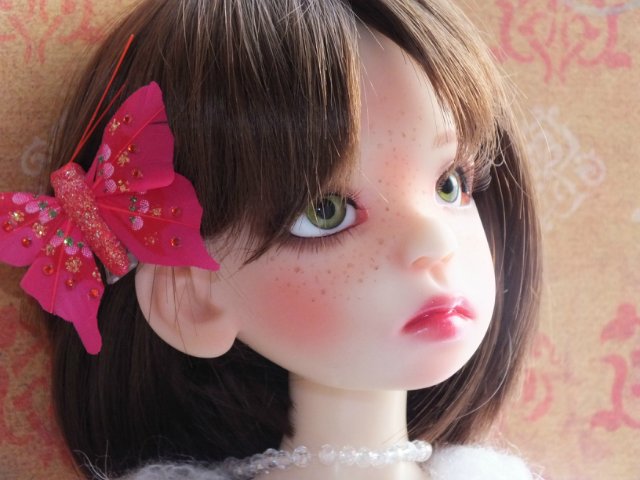 Kaye Wiggs Nelly новый образ (фото 3)