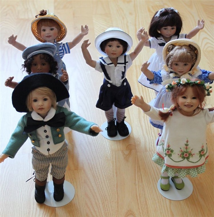 Пусть всегда будет солнце. Куколки Бердины Криди и Хайди Плусчок на утреннике | Бэйбики Пусть всегда будет солнце. Куколки Бердины Криди и Хайди Плусчок на утреннике