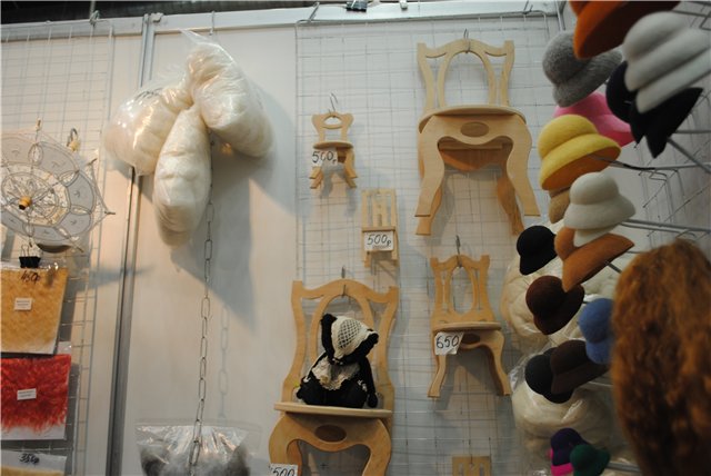 Выставка на Тишинке "Атмосфера творчества". Октябрь 2014. Бусинка к бусинке - получаются бусики! Кружево для антикварных