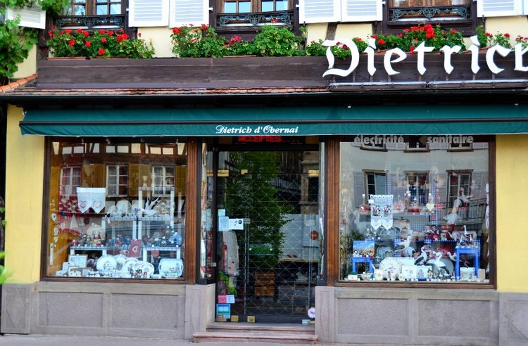 Очарование стринных французских городов