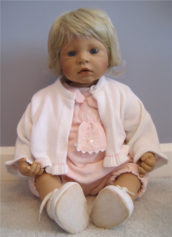 Помогите выбрать большую куклу