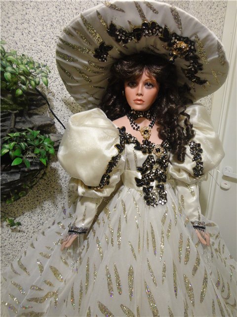 Я назвала ее Золотая Звезда. Фарфоровая кукла от Русти