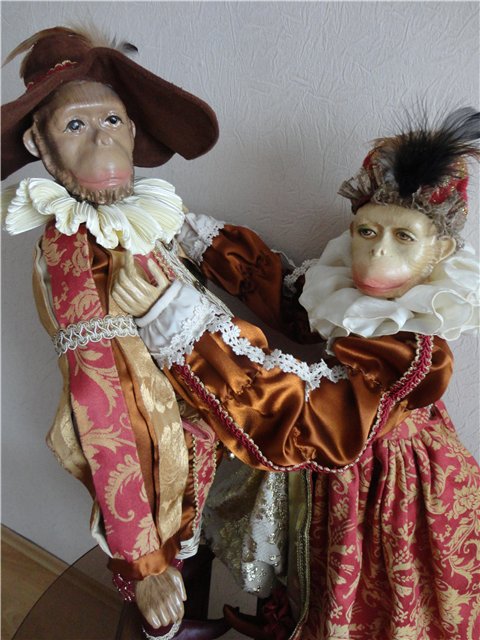 А может это снится мне?! Обезьяны-куклы в викторианских нарядах (фото 10)