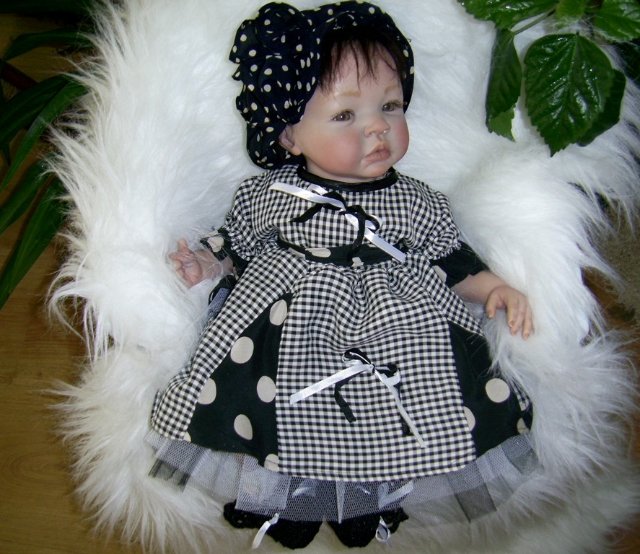 В Новый Год - в новом платье! Или наряд для малышки реборн Евы (фото 3)