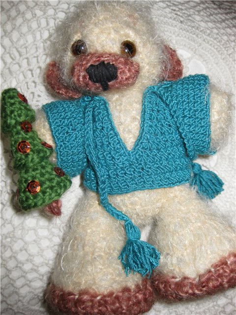 Новогодний подарок, игрушка вязанная крючком - мишка Бо (фото 4)