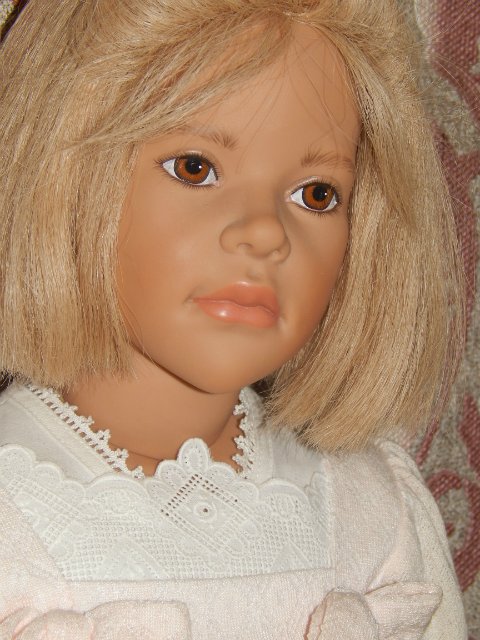 Яркая блондинка от Ilse Wippler для Sigikid (фото 9)