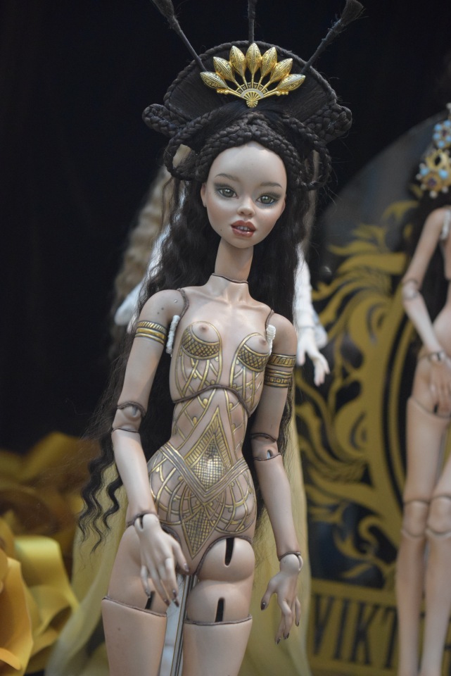 VII Московская международная выставка "Искусство Куклы". Портреты кукольной души или незримый диалог