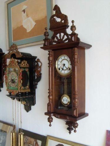 Старинные часы еще идут. Коллекция старинных часов