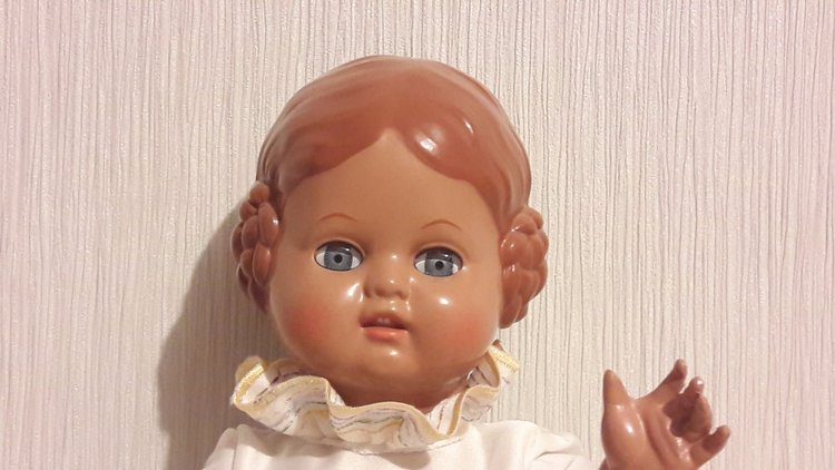 Почему мы покупаем кукол? Одна из версий. Кукла от Schildkrot