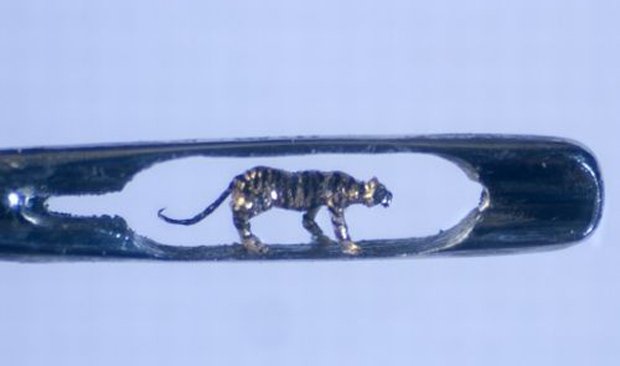 Миниатюрнее - миниатюрного. Шедевры Уилларда Уигана (Willard Wigan) самые миниатюрные скульптуры в мире