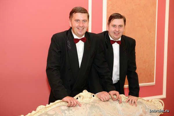 "Но как же вы могли так раздвоиться? Две половинки яблока различней." Близнецы от Кристин Оранж (фото 3)