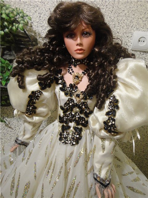 Я назвала ее Золотая Звезда. Фарфоровая кукла от Русти