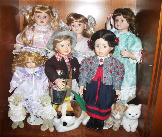 Продолжаю рассказ о моей коллекции: на этот раз фарфор в шкафу (фото 3)