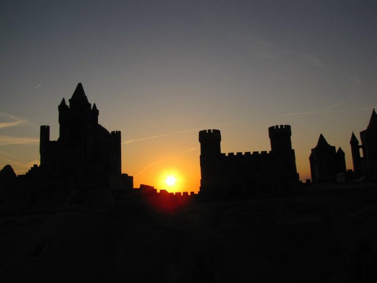 Замки из песка. Путешествие по Схевенингену (Scheveningen, Holland)