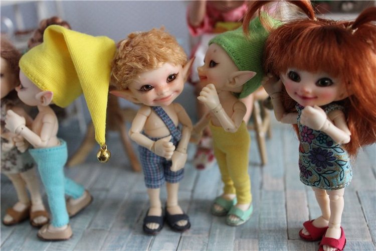 Как мелочь Анюте помогала