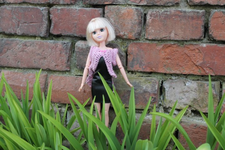 Девочки едут в санаторий, отпуск, день четвертый. Тайна заброшенного замка