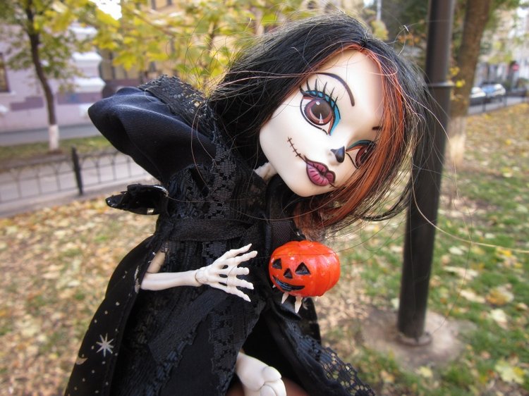 Незнакомка с черном и с косой, или Смертушка тоже хочет дружить