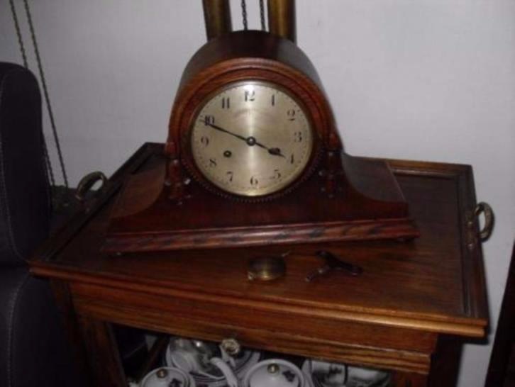 Старинные часы еще идут. Коллекция старинных часов