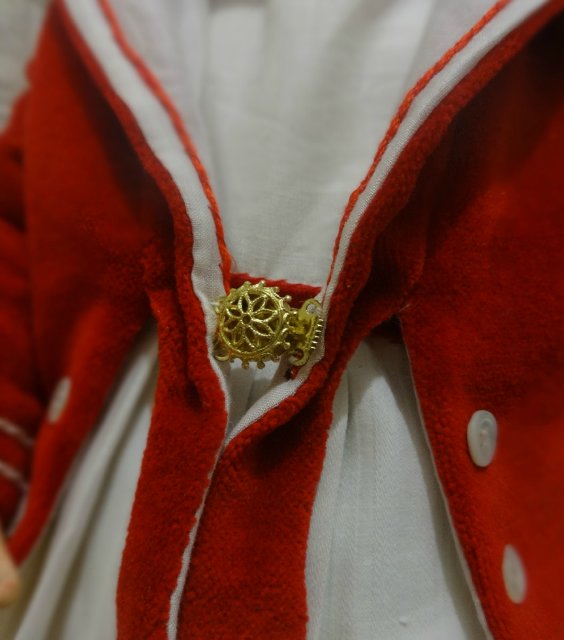 Энн озорная, забавная, любознательная малышка