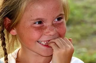 В твоей улыбке прячутся мечты... О, милый рыжик, кто же ты