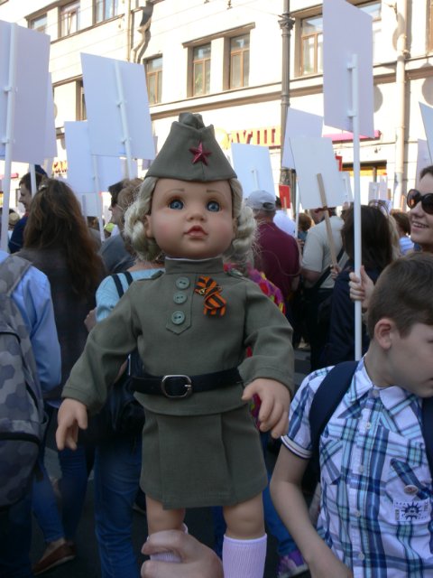 Праздник Победы и шествие Бессмертного полка в Санкт Петербурге с девчонками Gotz (фото 6)