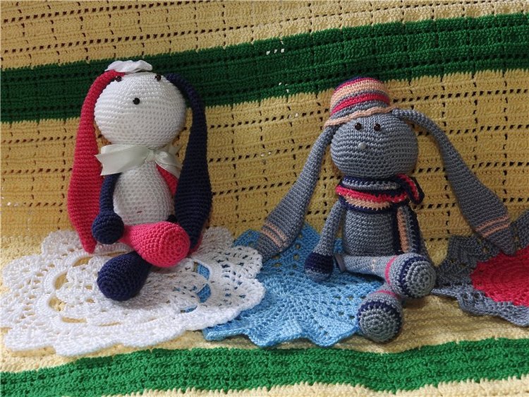 Амигуруми авторский - серый Зайка, игрушка вязанная спицами (фото 5)