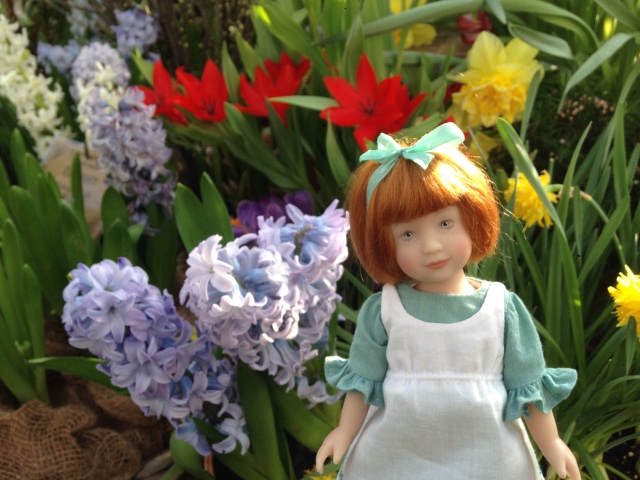 Прогулка Эмили в аптекарском огороде. H. Maciak | Бэйбики Прогулка Эмили в аптекарском огороде. H. Maciak