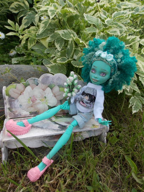 Лавочка в стиле декупаж для кукол (фото 3)