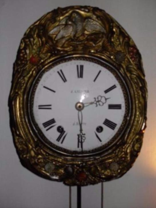 Старинные часы еще идут. Коллекция старинных часов