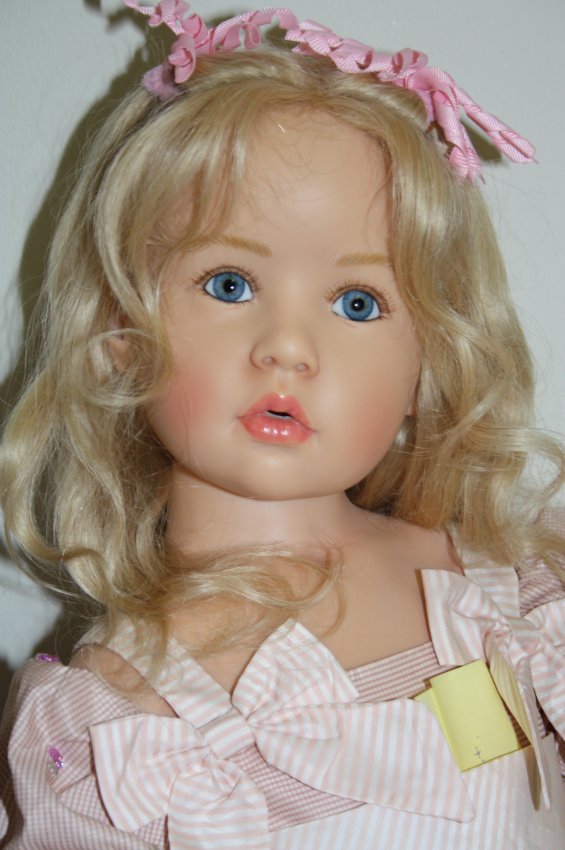 Мое посещение магазина Гюнзел. Выбор кукол из коллекции 2016 года. Заключительная часть - Бела (фото 7)