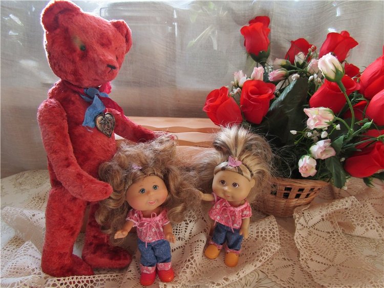 Очень хотелось бы Мишке-обжоре, чтоб появилось Медовое море